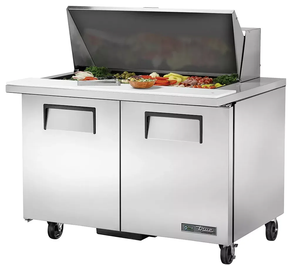 True TSSU-48-18M-B-HC — Mesa refrigerada Mega Top con tapa térmica